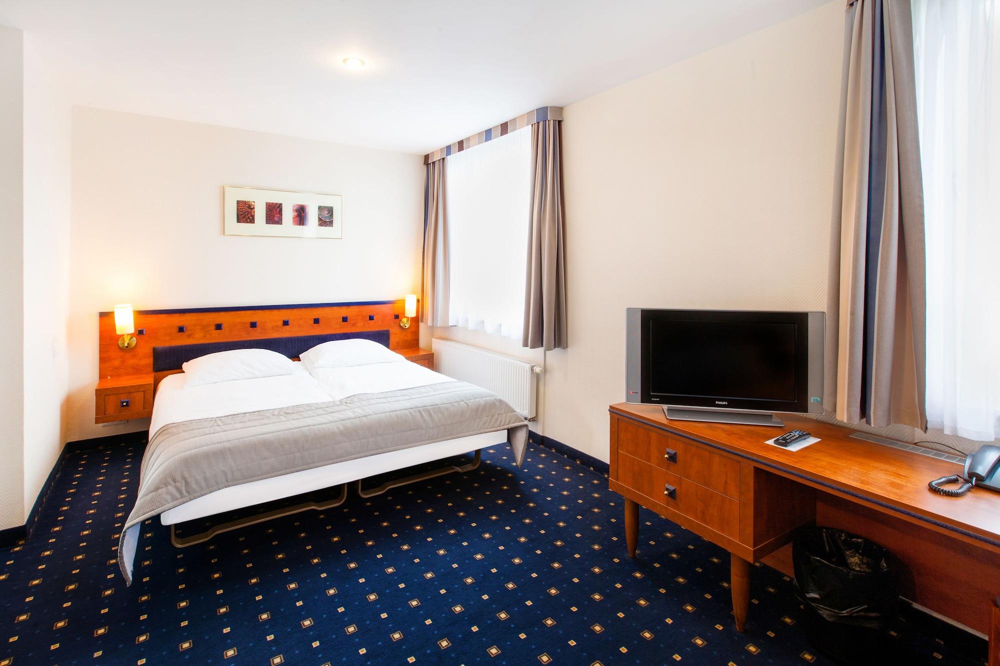 Qubus Hotel Glogow Екстер'єр фото