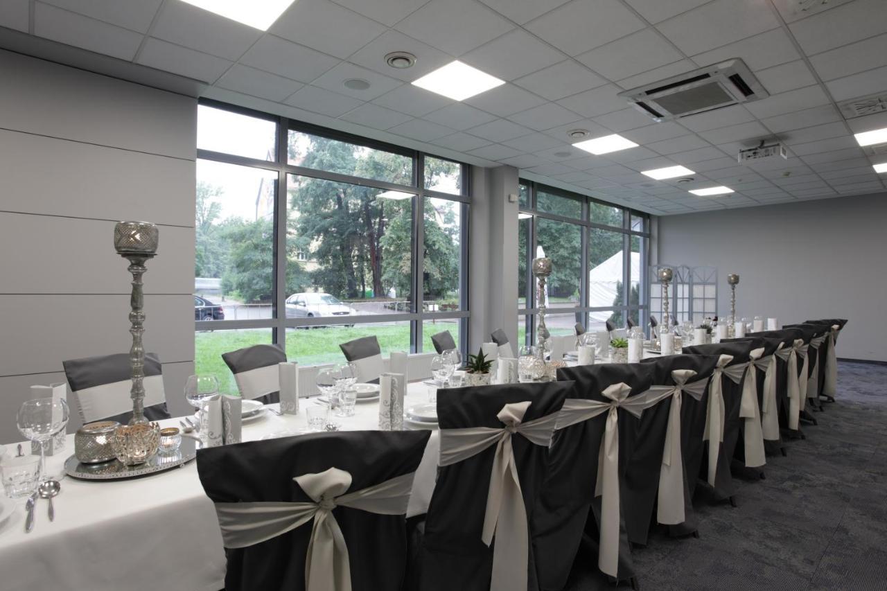 Qubus Hotel Glogow Екстер'єр фото