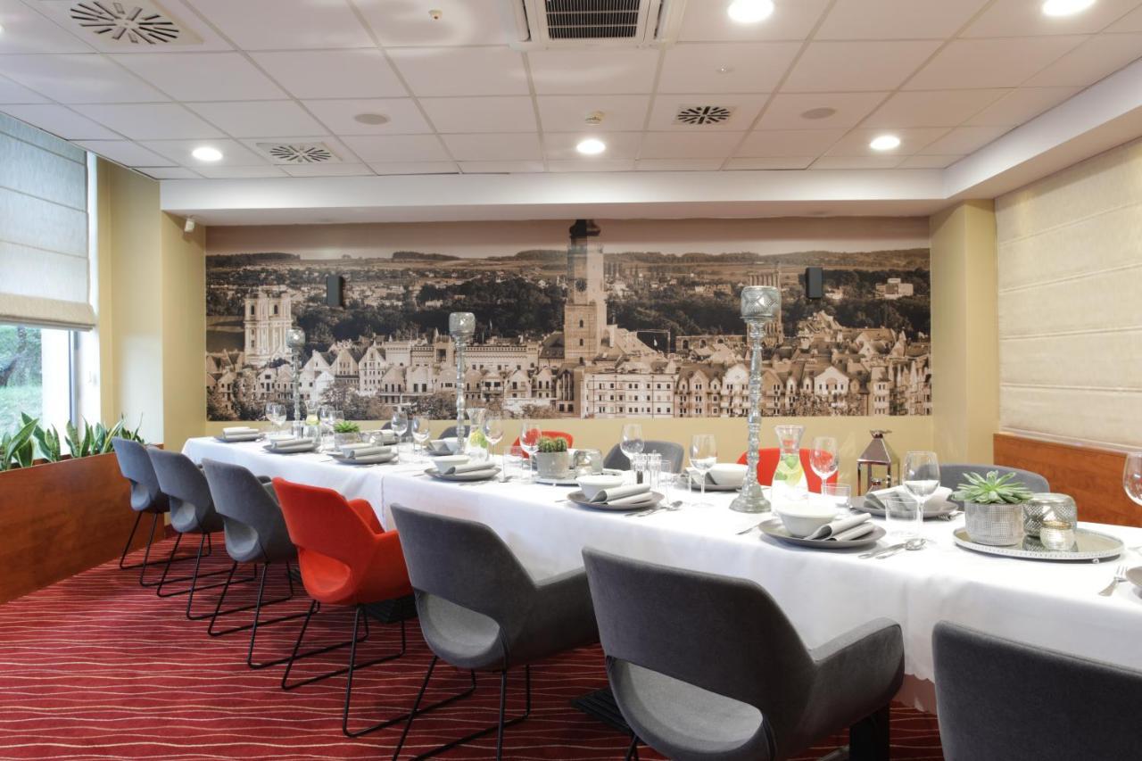 Qubus Hotel Glogow Екстер'єр фото